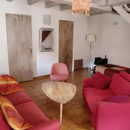 Maison De Hameau A Dom wakacyjny *